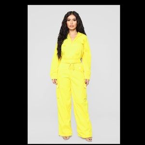 Brand new yellow lounge set